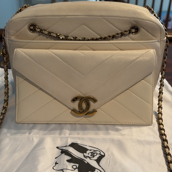 CHANEL Crossbody Caviar & Quilted Lambskin Leather Camera Case Cream - Picture 1 of 15